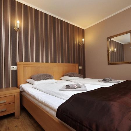 Guest House Romantika Panzio Gyula Dış mekan fotoğraf