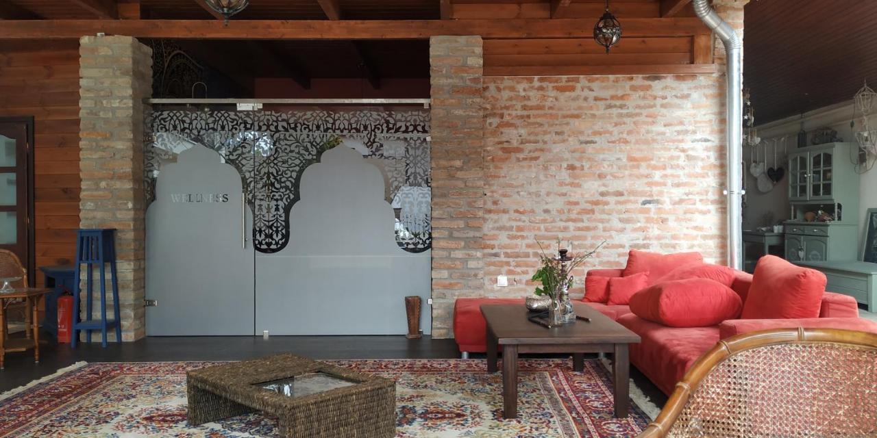 Guest House Romantika Panzio Gyula Dış mekan fotoğraf