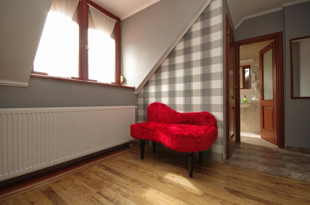 Guest House Romantika Panzio Gyula Dış mekan fotoğraf