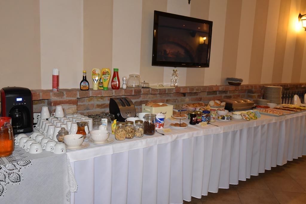 Guest House Romantika Panzio Gyula Dış mekan fotoğraf