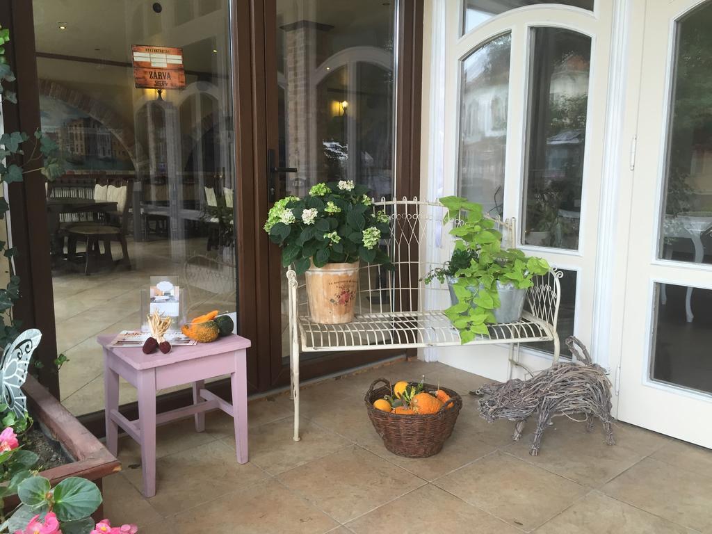 Guest House Romantika Panzio Gyula Dış mekan fotoğraf