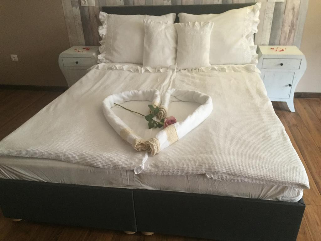 Guest House Romantika Panzio Gyula Dış mekan fotoğraf