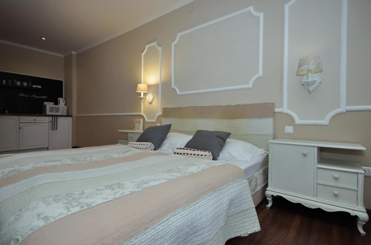 Guest House Romantika Panzio Gyula Dış mekan fotoğraf