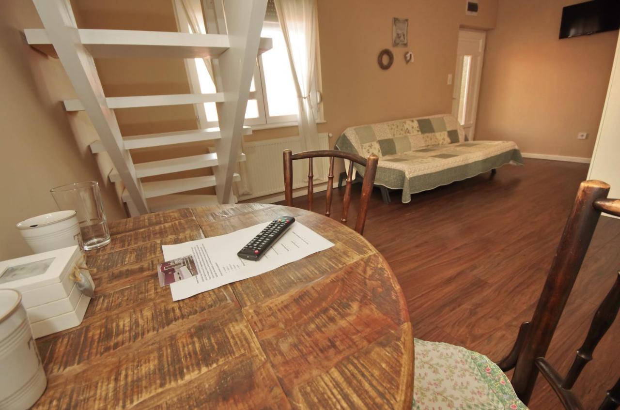 Guest House Romantika Panzio Gyula Dış mekan fotoğraf